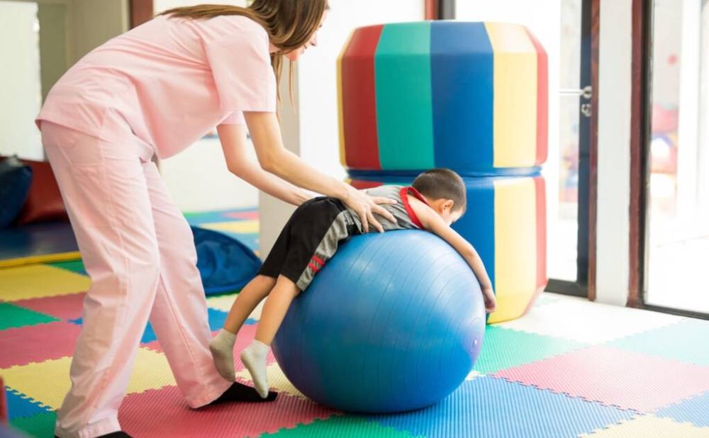 therapist helping 1024x683